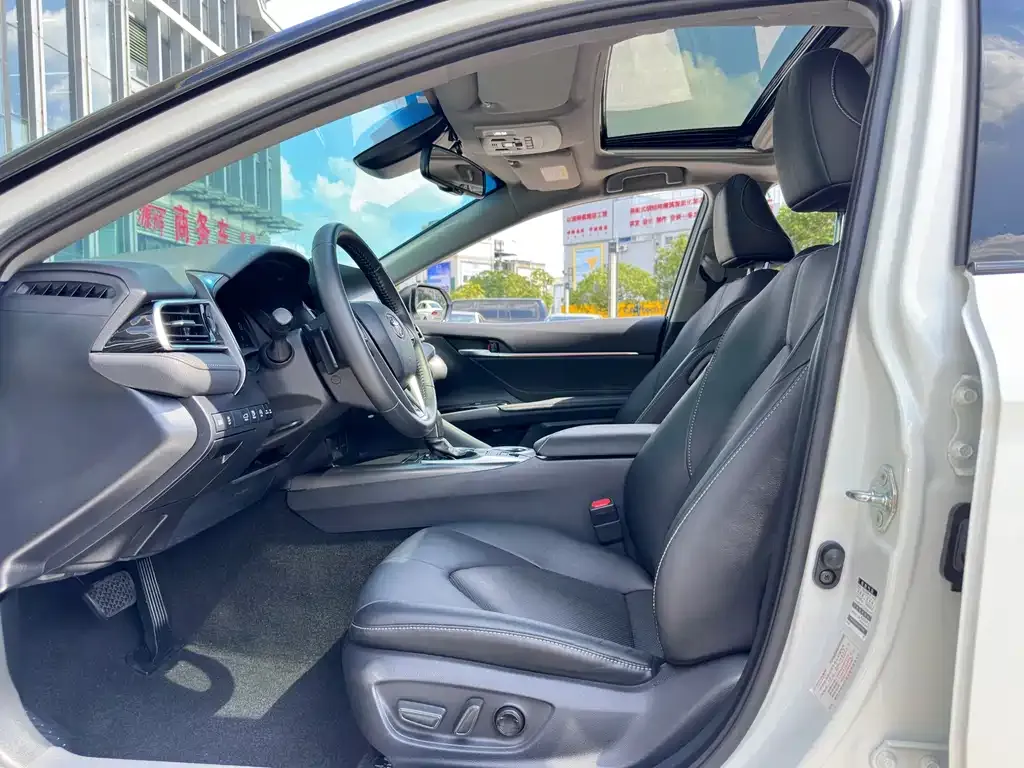 Toyota Camry 2022 из CN, фото 10