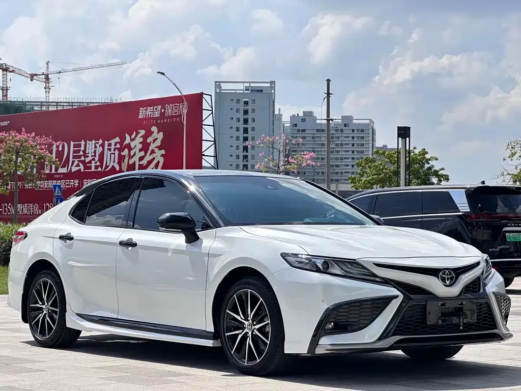Toyota Camry 2022 из CN, фото 3