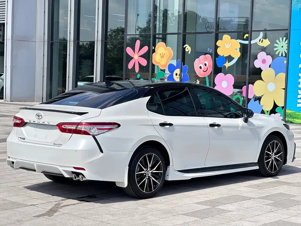 Toyota Camry 2022 из CN, фото 9
