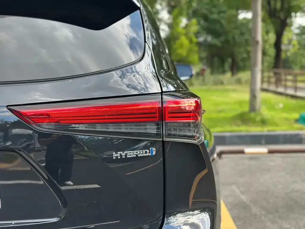 Toyota Highlander 2023 из CN, фото 9