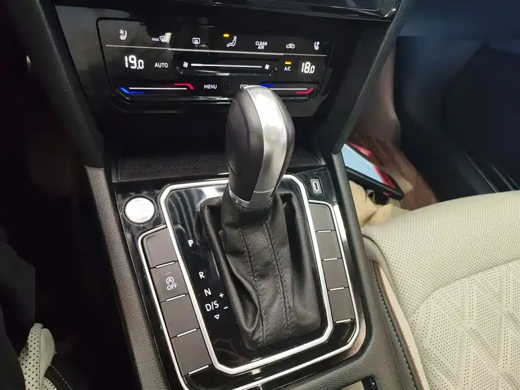 Volkswagen Magotan 2024 из CN, фото 7