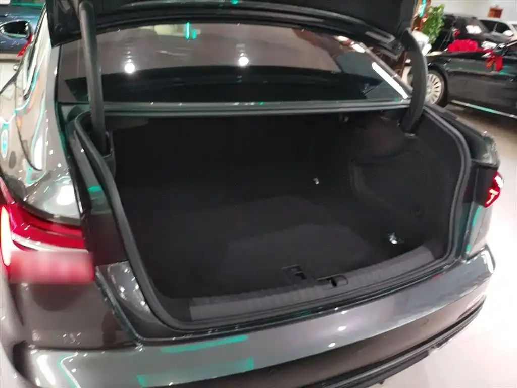 Audi A6L 2022 из CN, фото 9