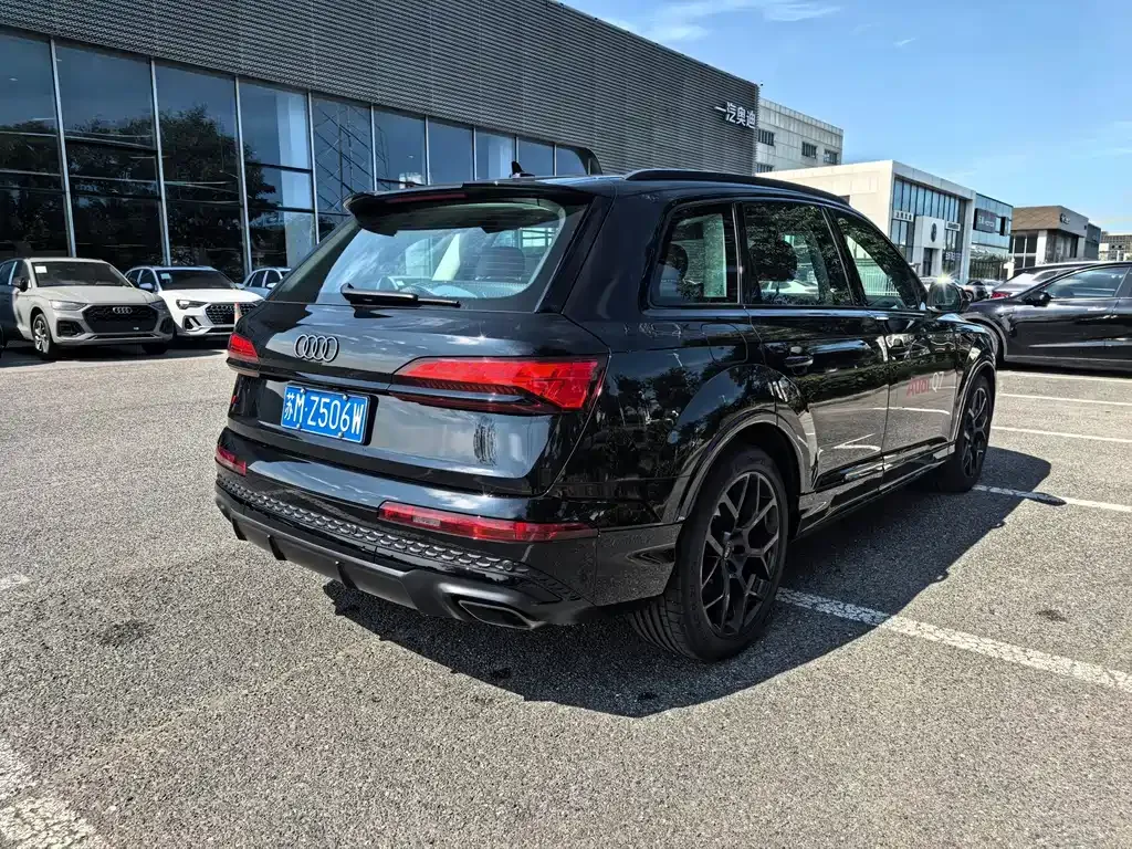 Audi Q7 — фото 5