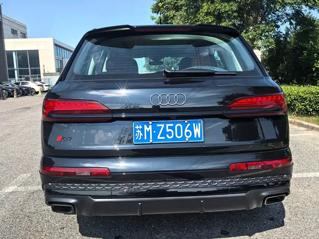 Audi Q7 — фото 6
