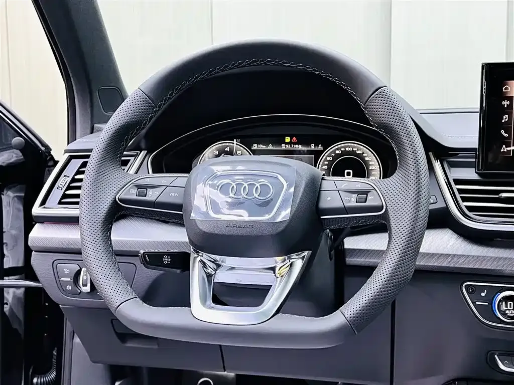 Audi Q5L 2025 из CN, фото 10