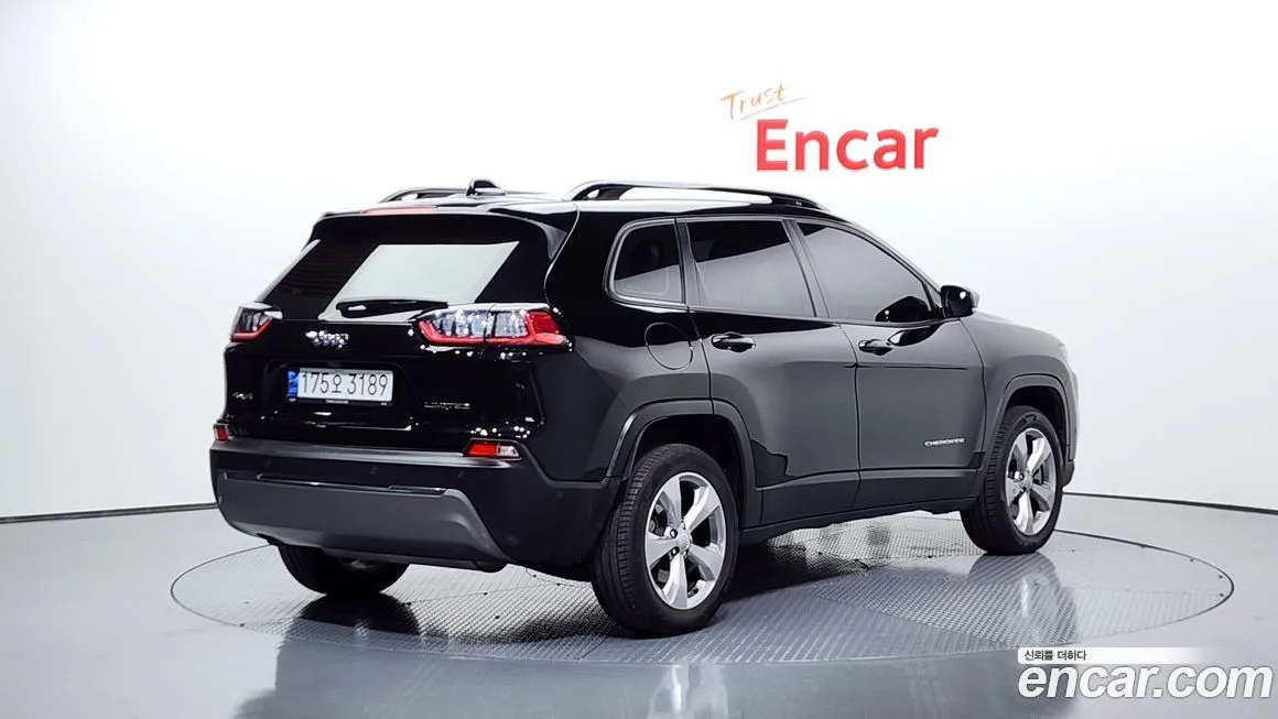 Jeep Cherokee 2022 из KR, фото 2