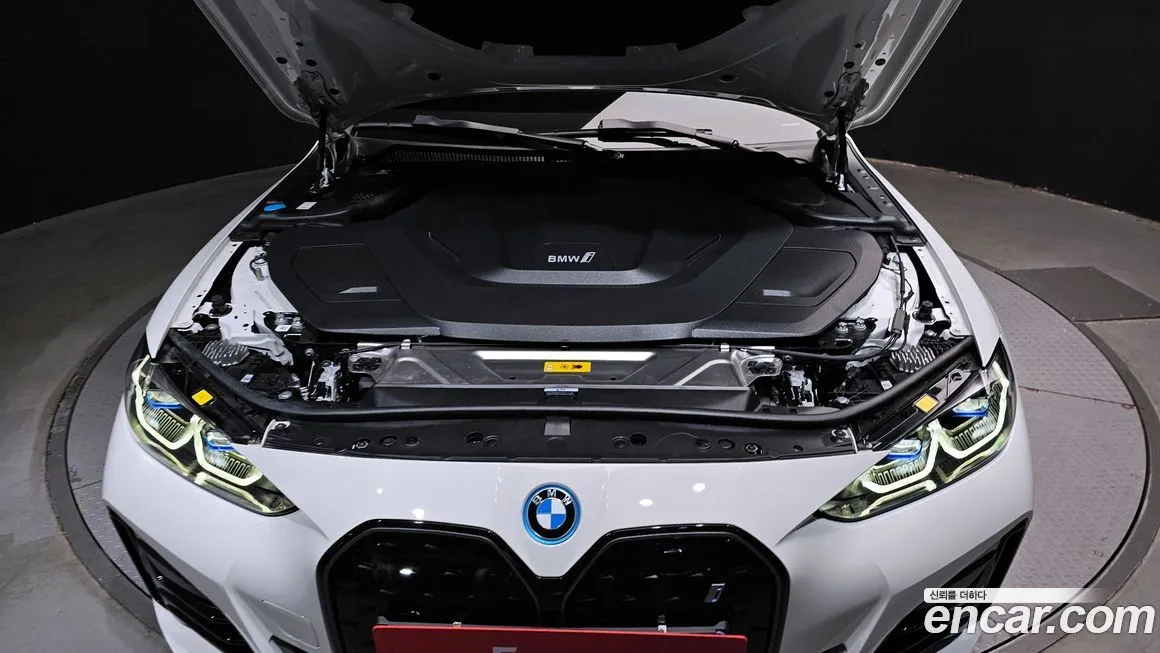 BMW i4 2024 из KR, фото 6
