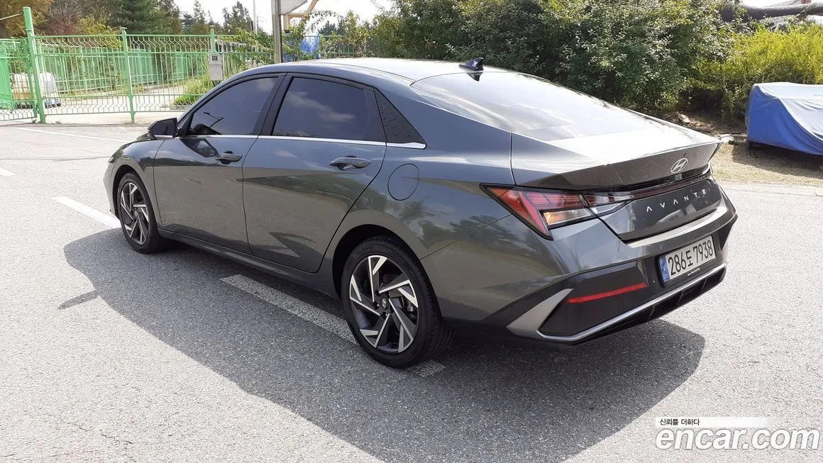 Hyundai AVANTE — фото 2