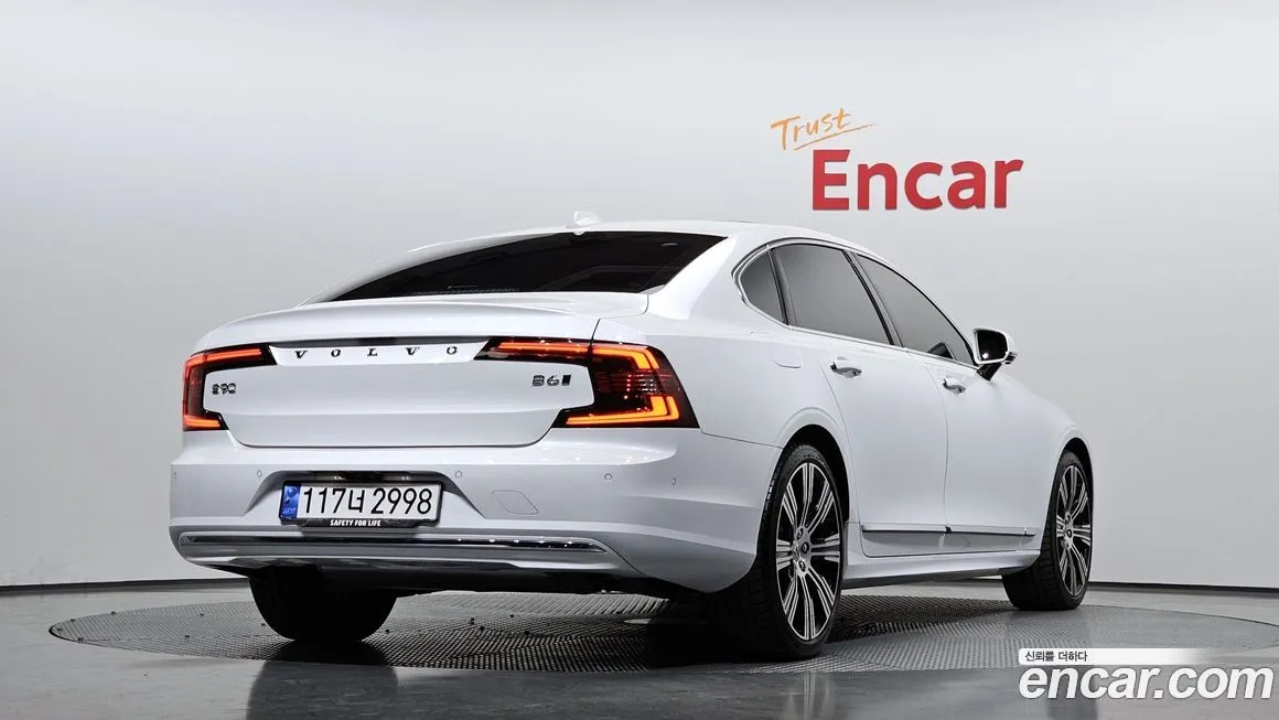 Volvo S90 2023 из KR, фото 2