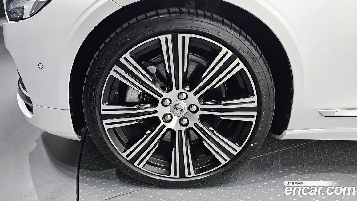 Volvo S90 2023 из KR, фото 5