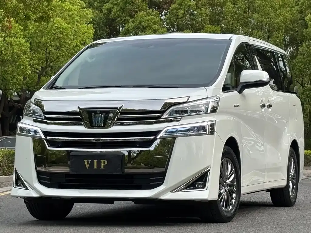 Toyota Vellfire 2023 из CN, фото 1