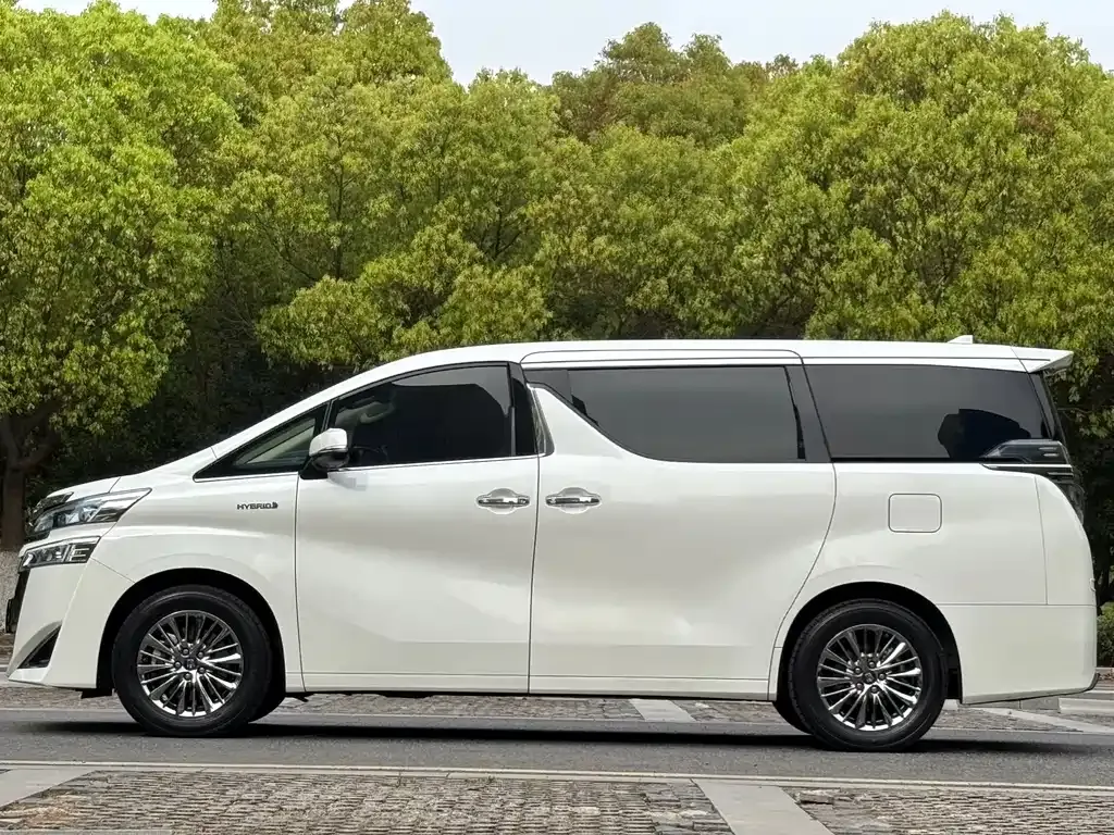 Toyota Vellfire 2023 из CN, фото 6