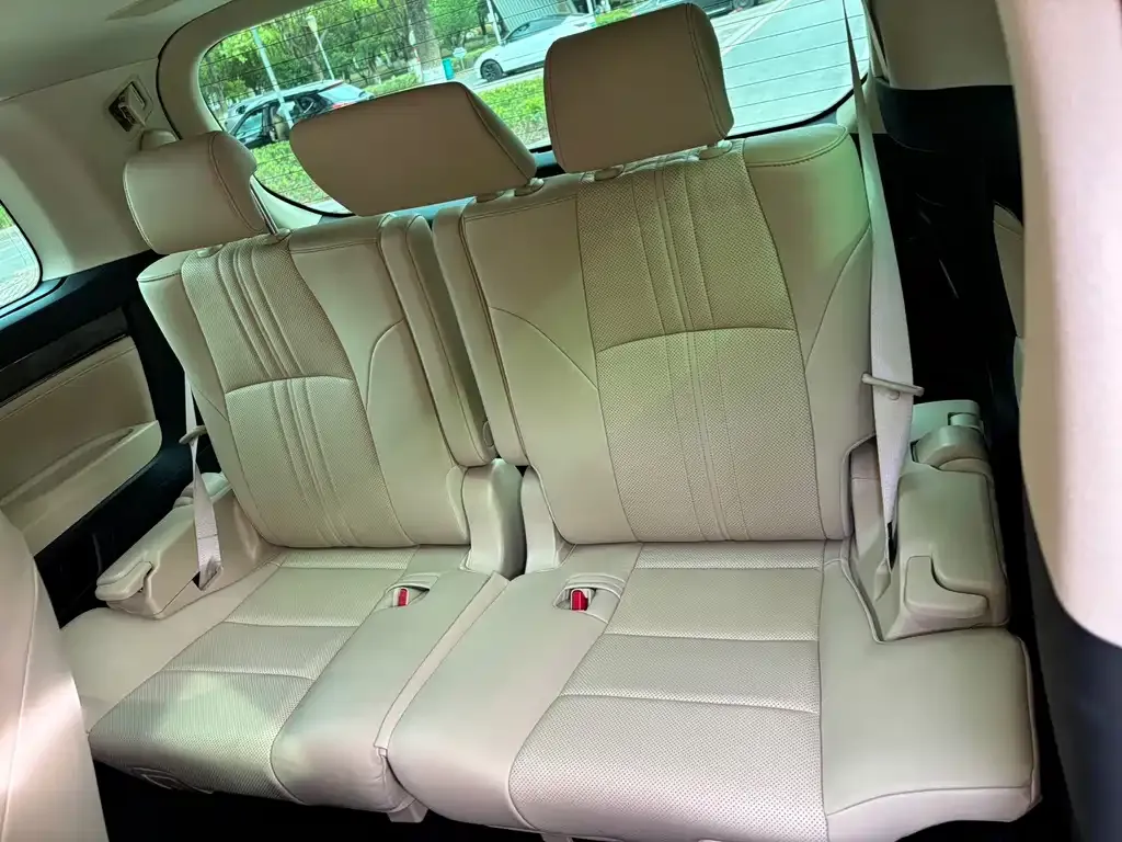 Toyota Vellfire 2023 из CN, фото 9