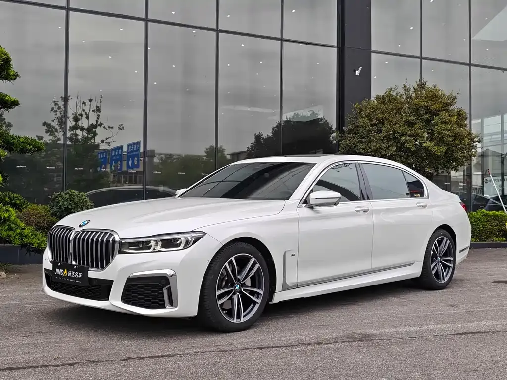 BMW 7 Series 2021 из CN, фото 1