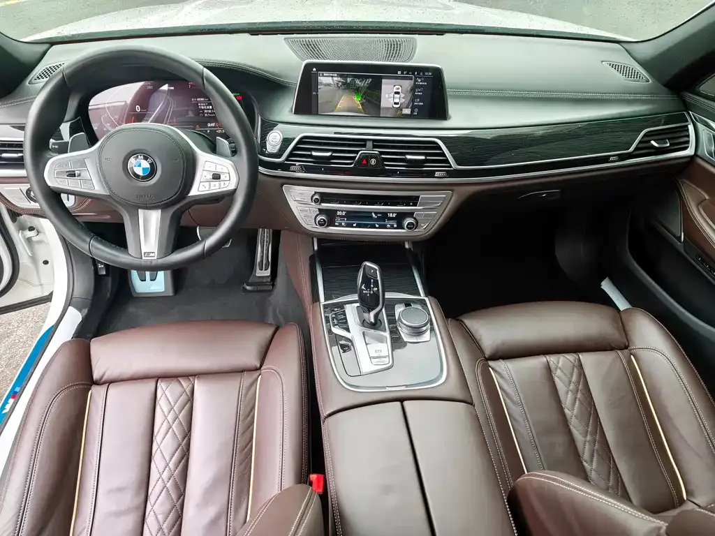 BMW 7 Series 2021 из CN, фото 3