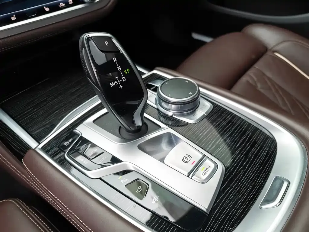 BMW 7 Series 2021 из CN, фото 5