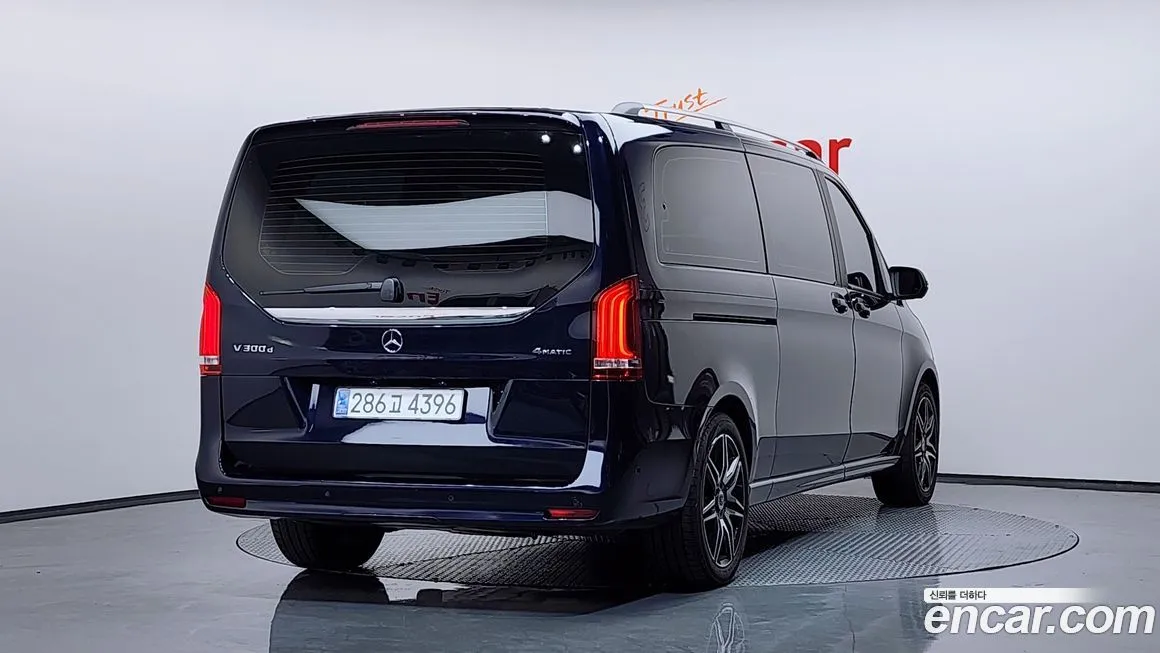 Mercedes-Benz V-Class 2022 из KR, фото 2