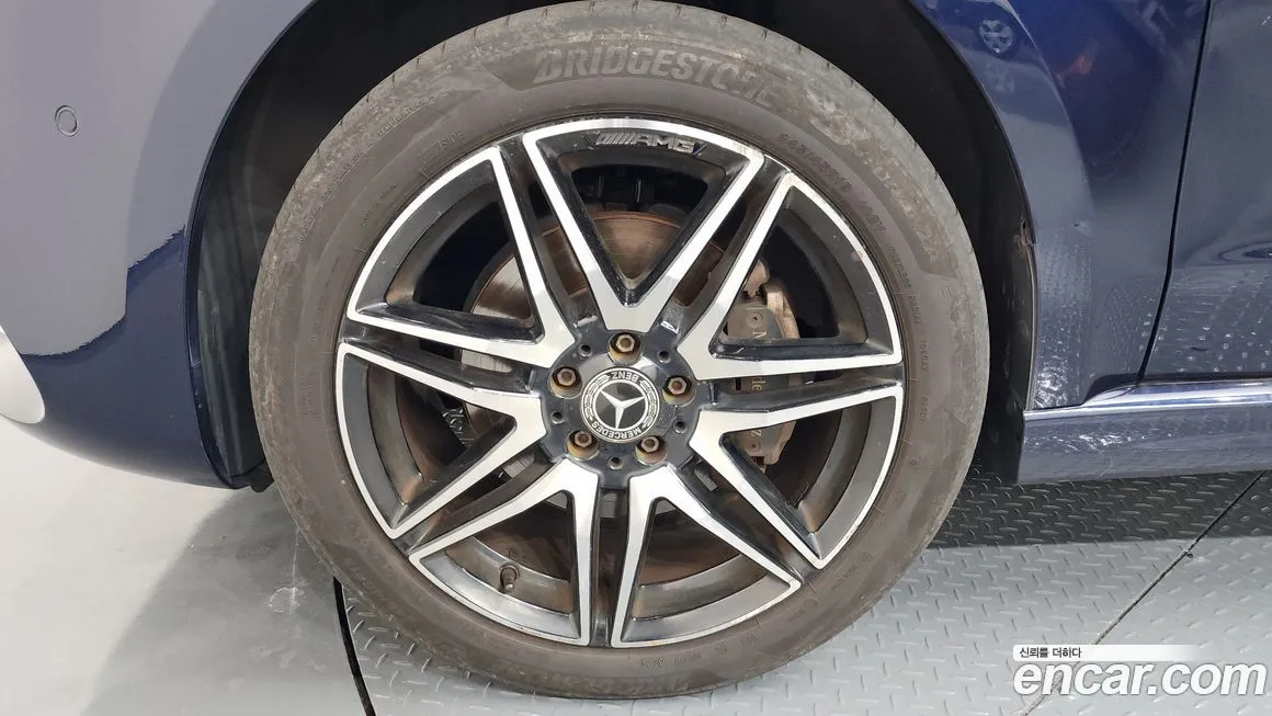 Mercedes-Benz V-Class 2022 из KR, фото 5