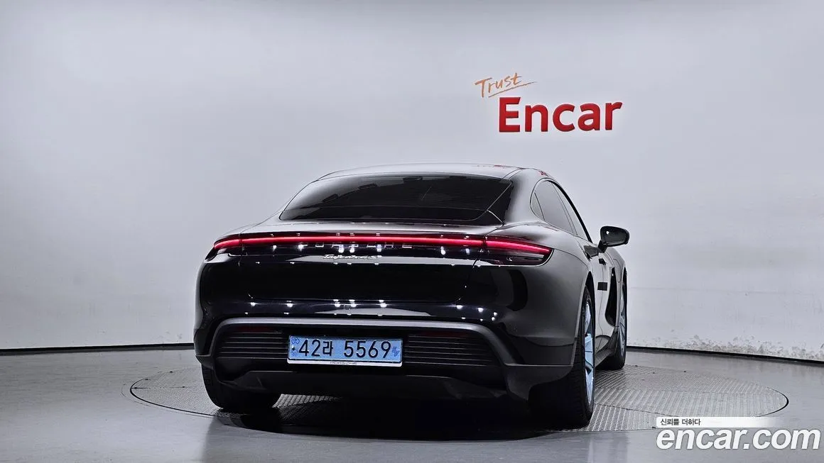 Porsche Taycan 2021 из KR, фото 4