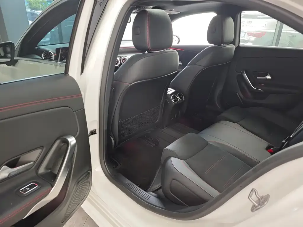 Mercedes-Benz A-Class 2024 из CN, фото 10