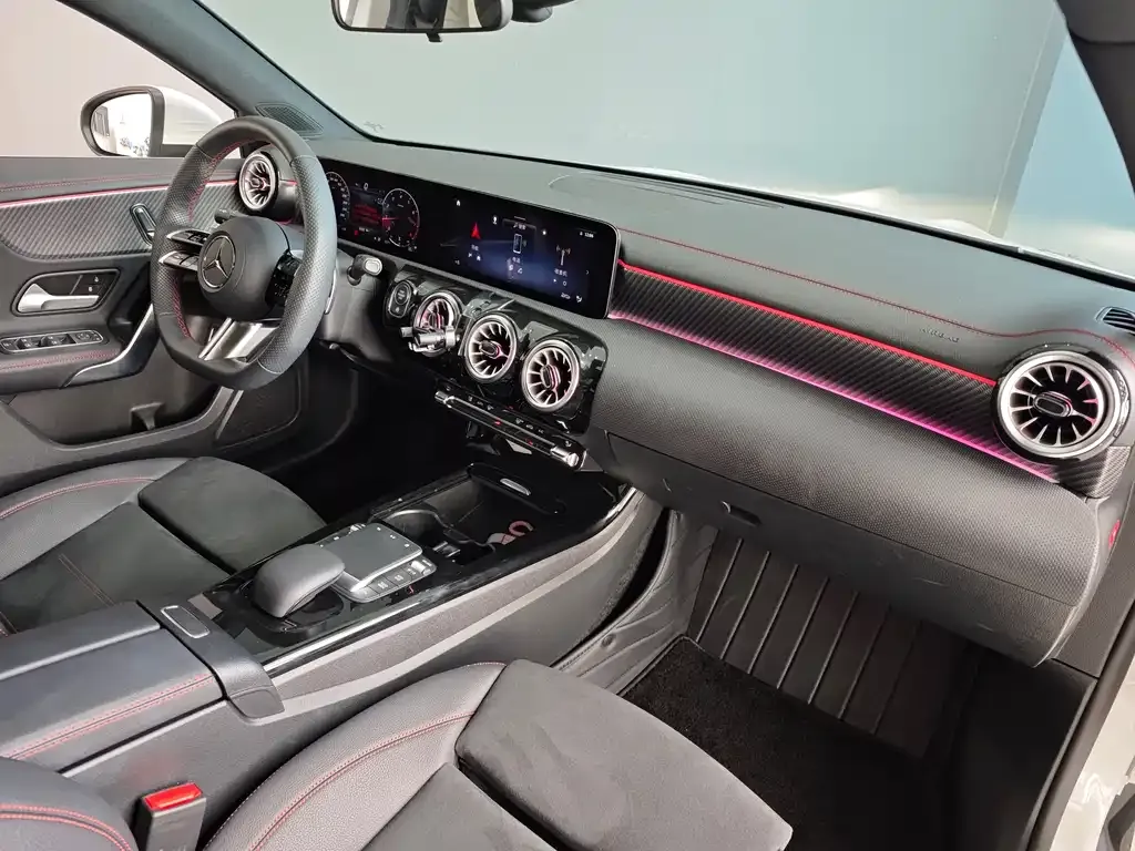 Mercedes-Benz A-Class 2024 из CN, фото 5