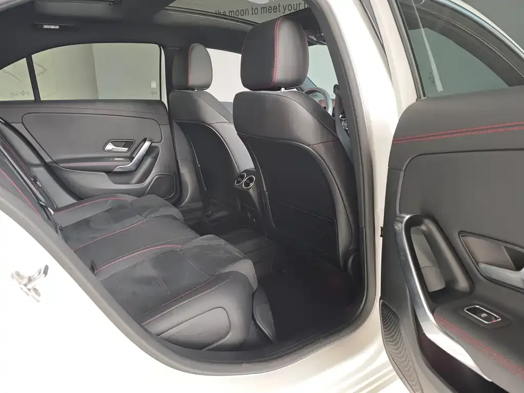 Mercedes-Benz A-Class 2024 из CN, фото 7