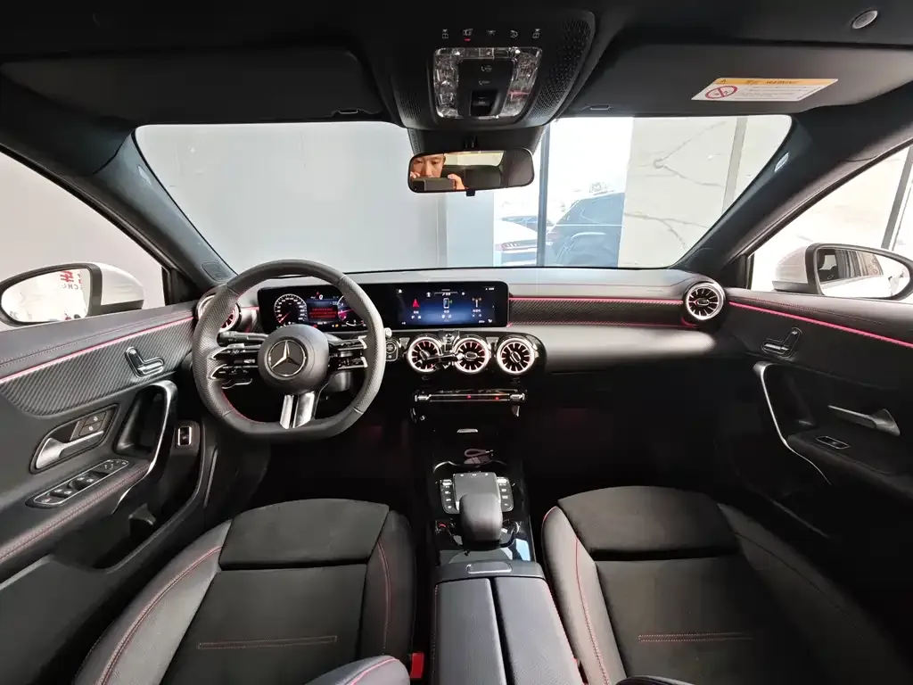 Mercedes-Benz A-Class 2024 из CN, фото 9