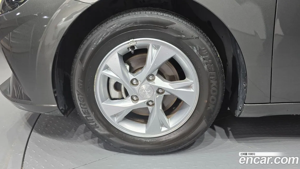 Hyundai AVANTE 2021 из KR, фото 5