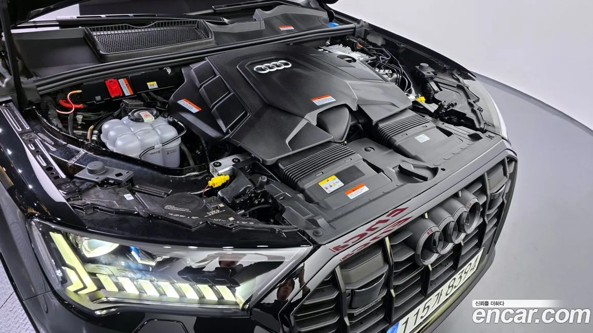 Audi Q7 2023 из KR, фото 6