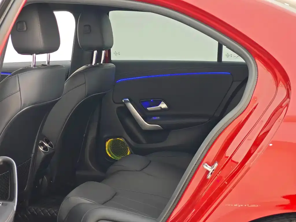Mercedes-Benz A-Class 2024 из CN, фото 8