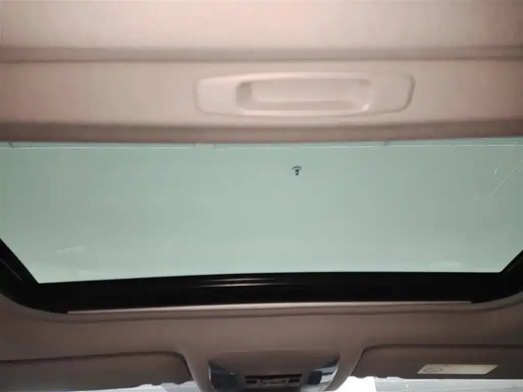 Toyota RAV4 2023 из CN, фото 3