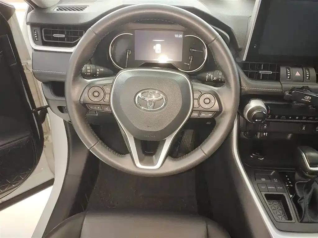 Toyota RAV4 2023 из CN, фото 6