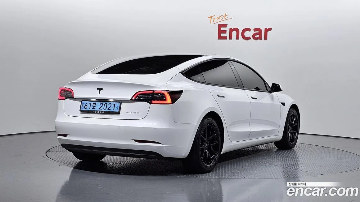 Tesla Model 3 2022 из KR, фото 2