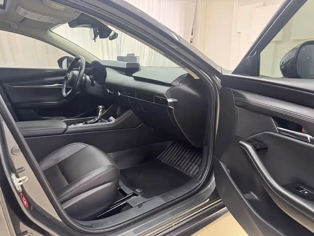 Mazda 3 Axela 2021 из CN, фото 10