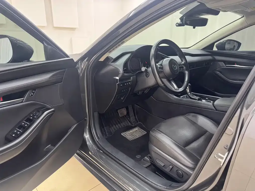 Mazda 3 Axela 2021 из CN, фото 7