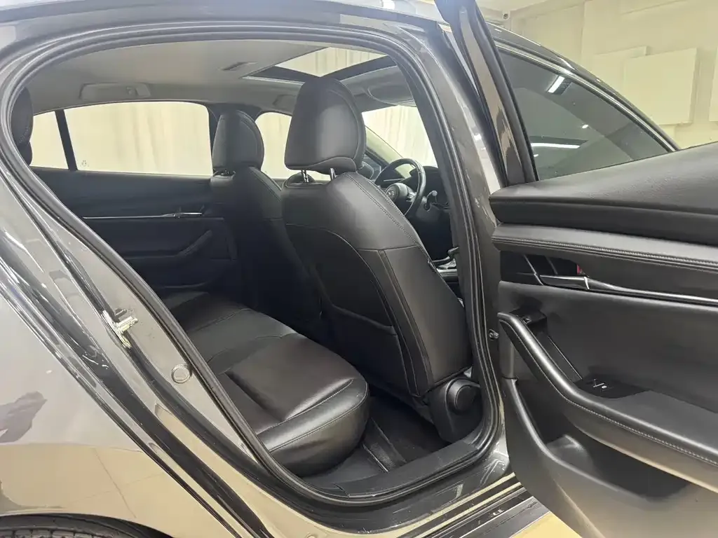 Mazda 3 Axela 2021 из CN, фото 9