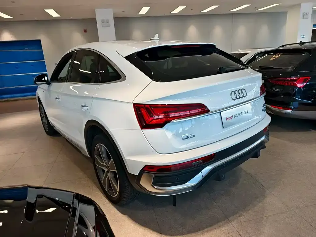 Audi Q5L Sportback 2022 из CN, фото 5