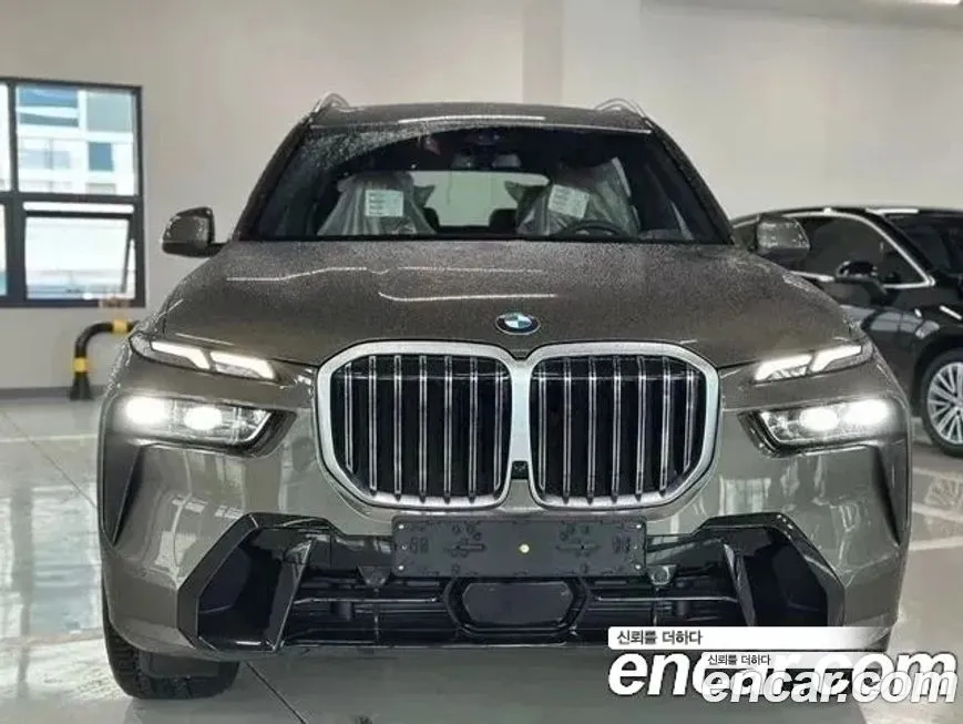 BMW X7 — фото 1