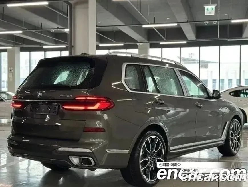 BMW X7 — фото 3
