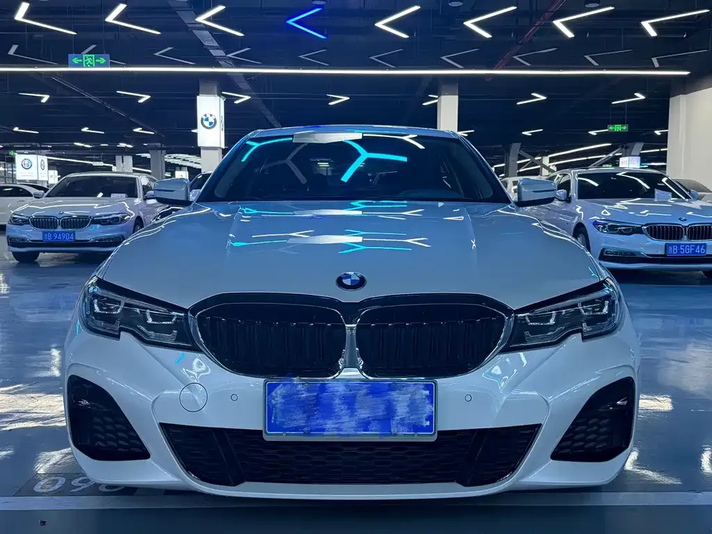BMW 3 Series 2022 из CN, фото 2