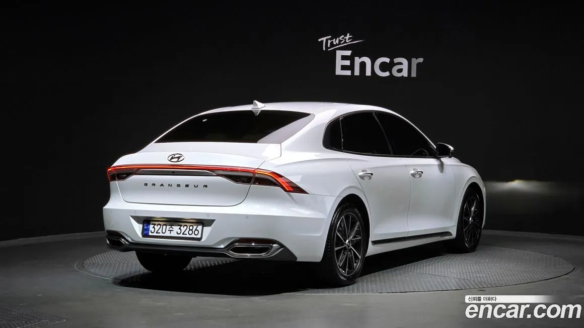 Hyundai Grandeur 2022 из KR, фото 2