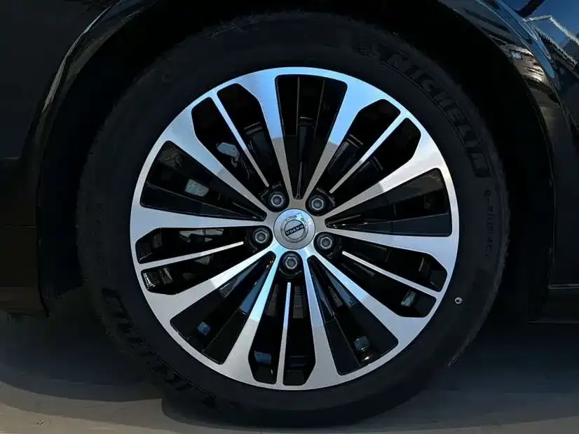 Volvo S90 2024 из CN, фото 9