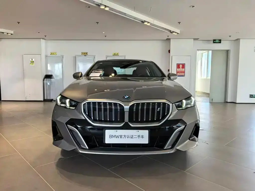 BMW i5 2024 из CN, фото 2