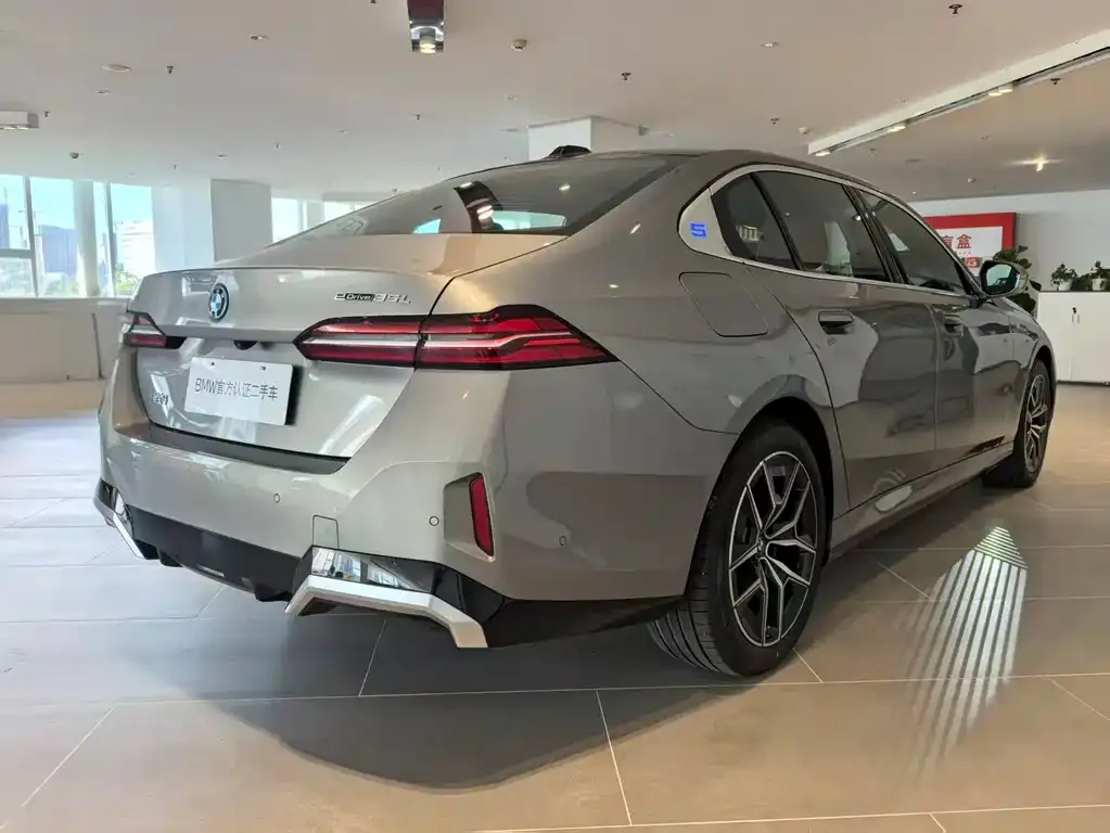 BMW i5 2024 из CN, фото 5