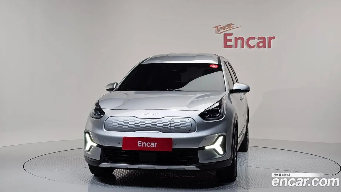 Kia Niro 2023 из KR, фото 3