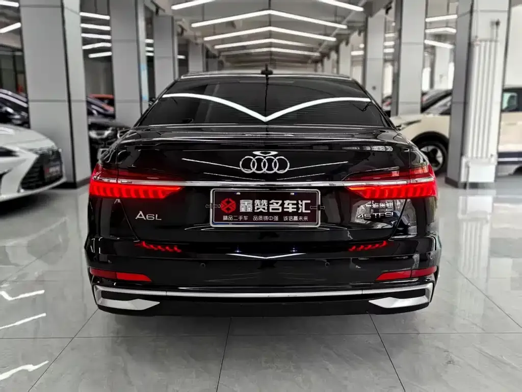 Audi A6L 2023 из CN, фото 10