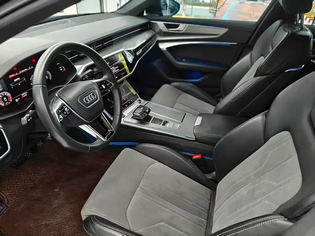 Audi A6L 2023 из CN, фото 4
