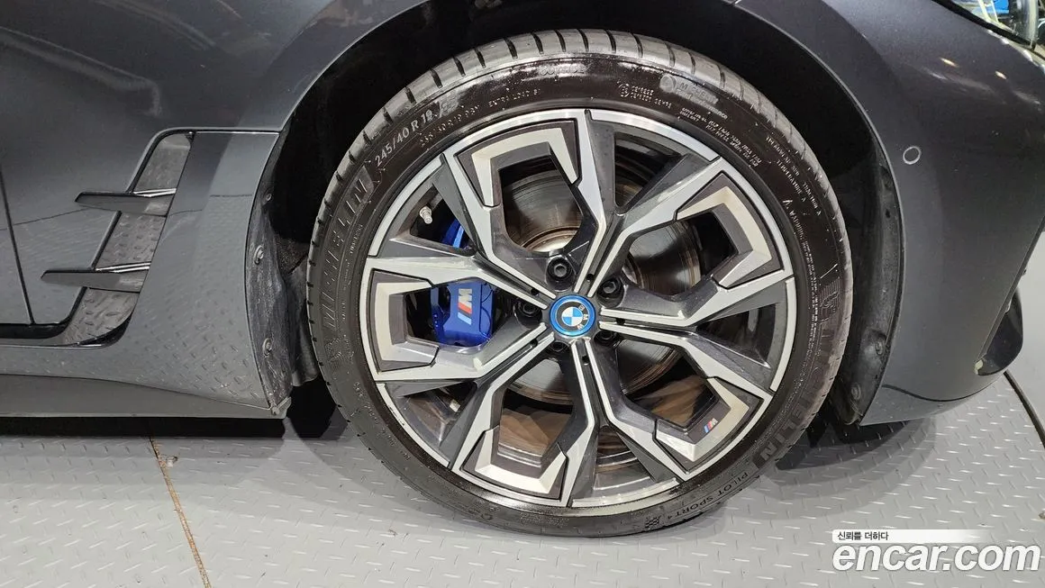 BMW i4 2024 из KR, фото 5