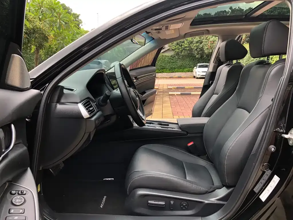 Honda Accord 2023 из CN, фото 9
