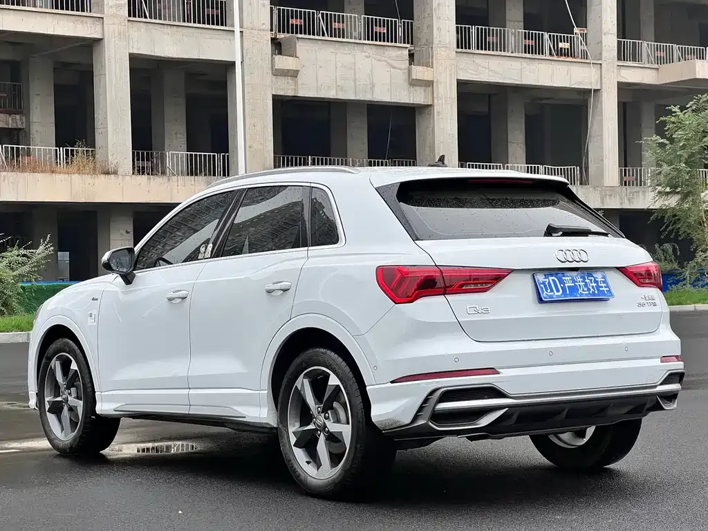 Audi Q3 — фото 6